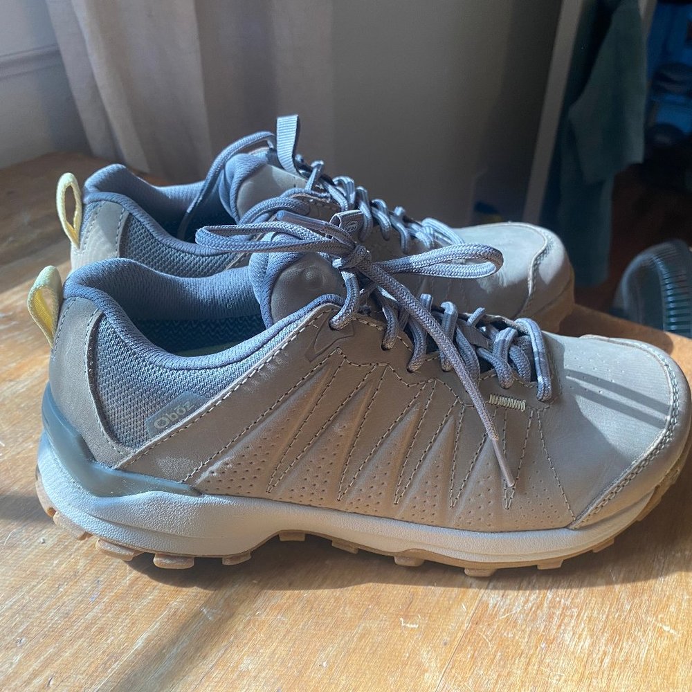 NEW Oboz  Sypes Low Leather Waterproof Hikers